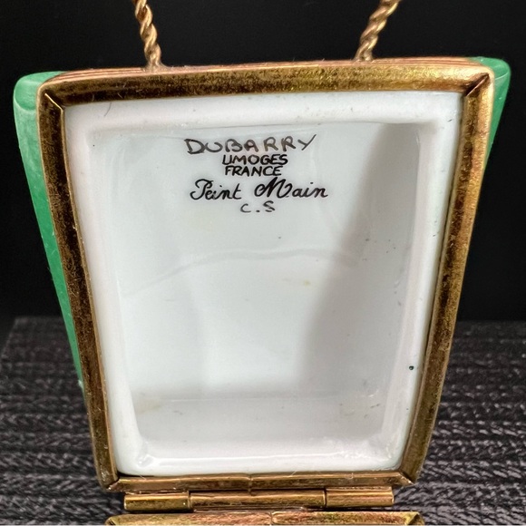 Hand painted LIMOGES BOX RETIRED!! - Picture 7 of 13